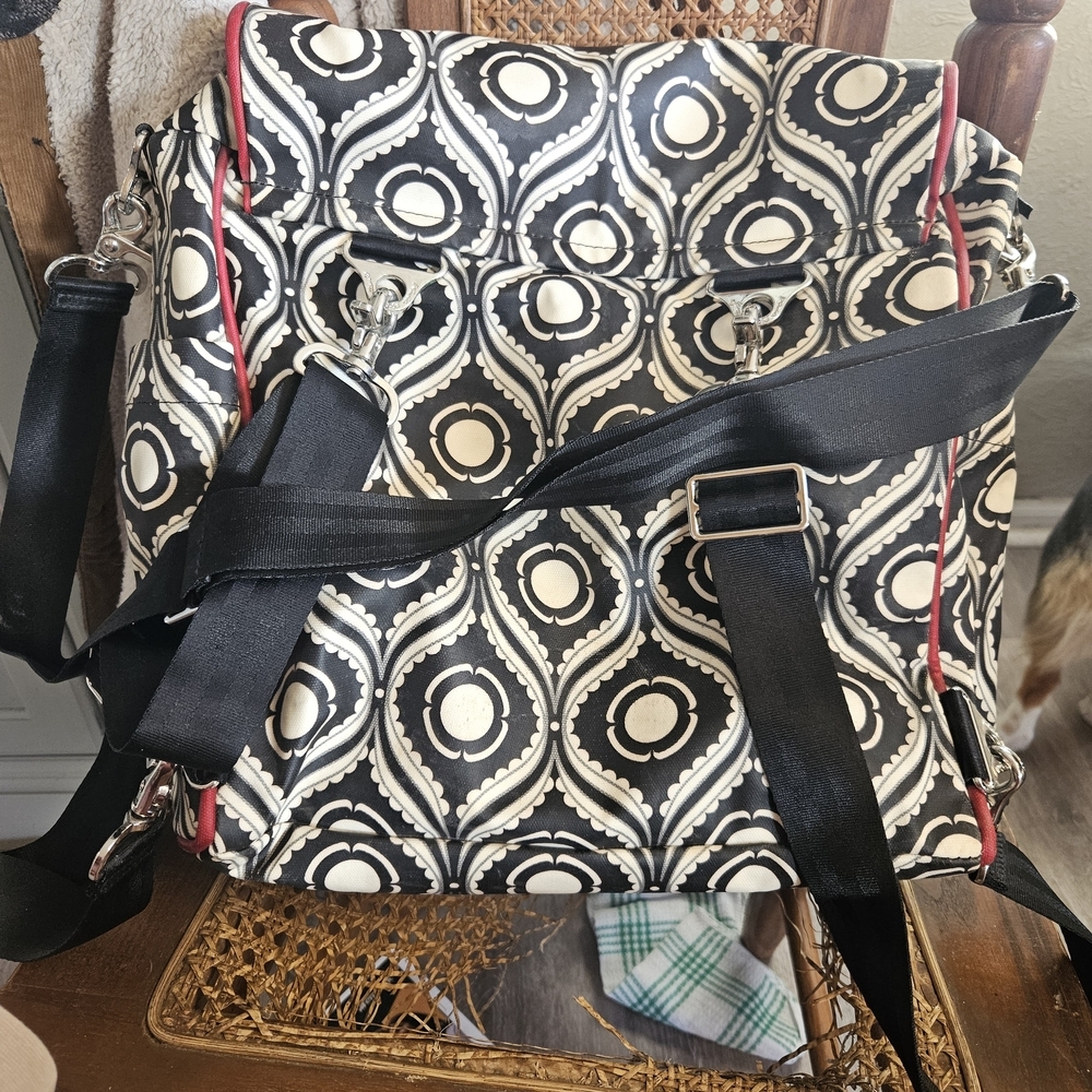 PETUNIA PICKLEBOTTOM DIAPER BAG - Picture 3 of 8